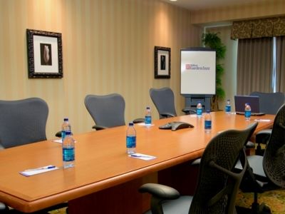 Hilton Garden Sacramento 3*